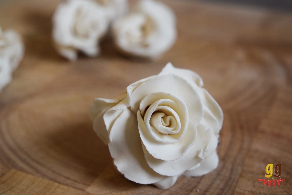 white rose made from modelling chocolate